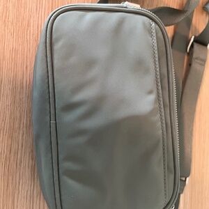 Lulu lemon belt bags green and pink